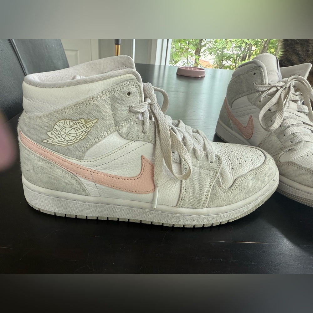 Jordan Women's Sneakers - White and Light Pink